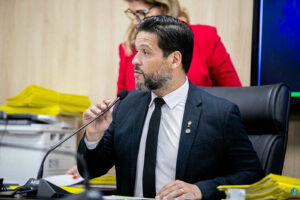 Deputado propõe suspender licitação do Heuro em Rondônia e aponta risco de burla a concursos públicos